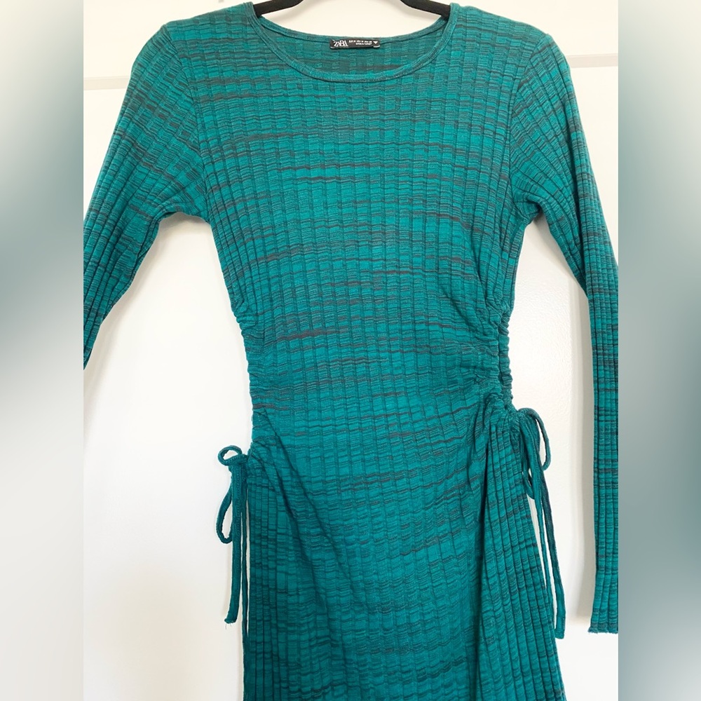 ZARA GREEN DRESS 👗 - Picture 5 of 10